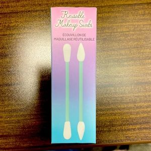 Reusable makeup swabs